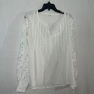 Women’s stylish, white flower lace sleeves, size medium